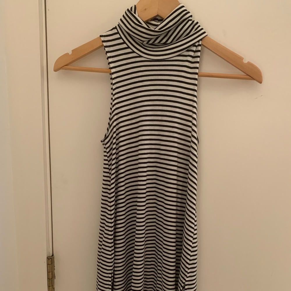 Cowl Neck Tunic XS